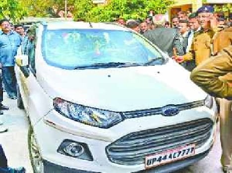 The doctor's car smashed by lawyers